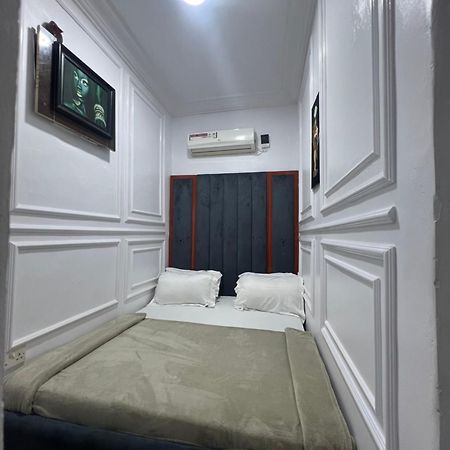 לגוס J Gibson Hotel מראה חיצוני תמונה