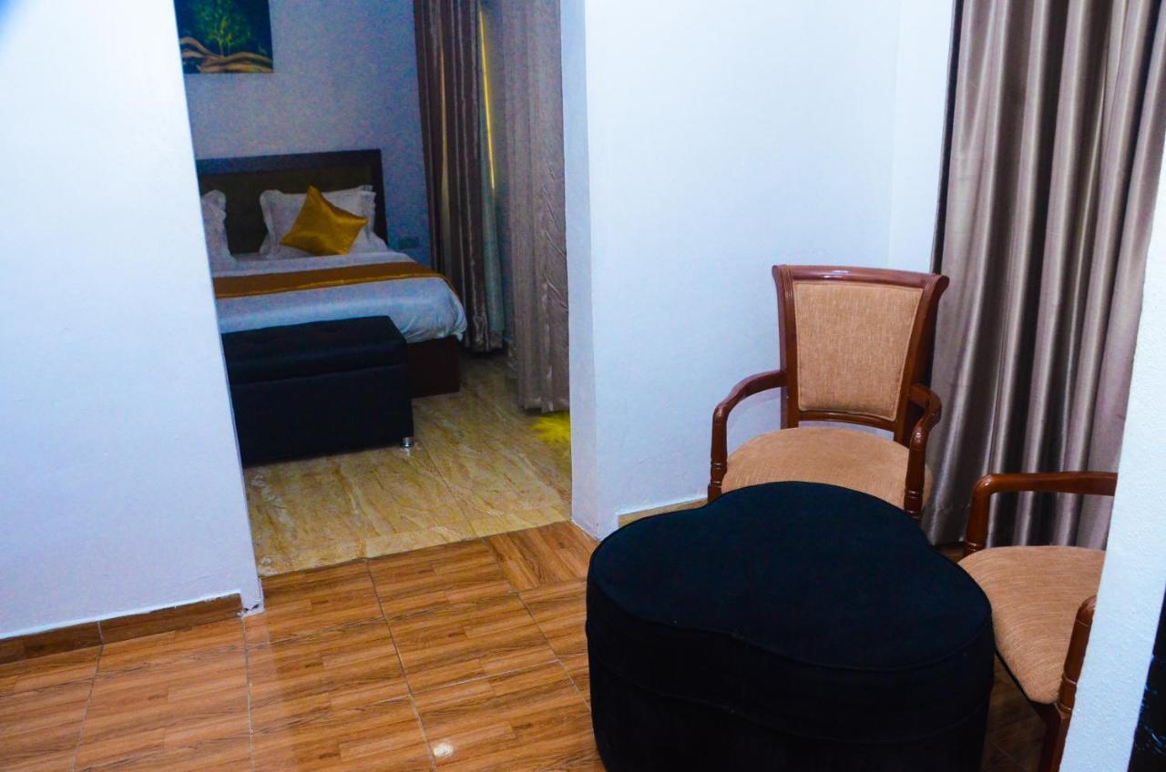 לגוס J Gibson Hotel מראה חיצוני תמונה