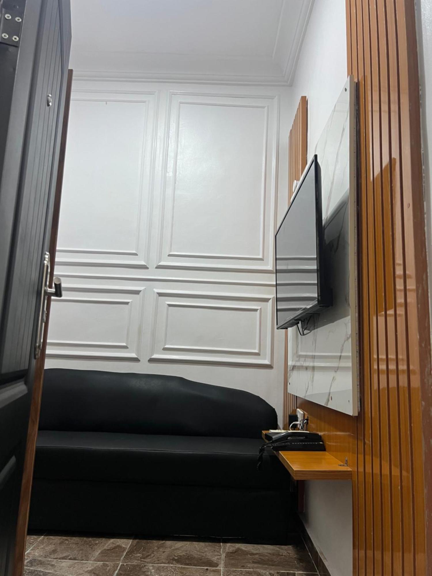 לגוס J Gibson Hotel מראה חיצוני תמונה
